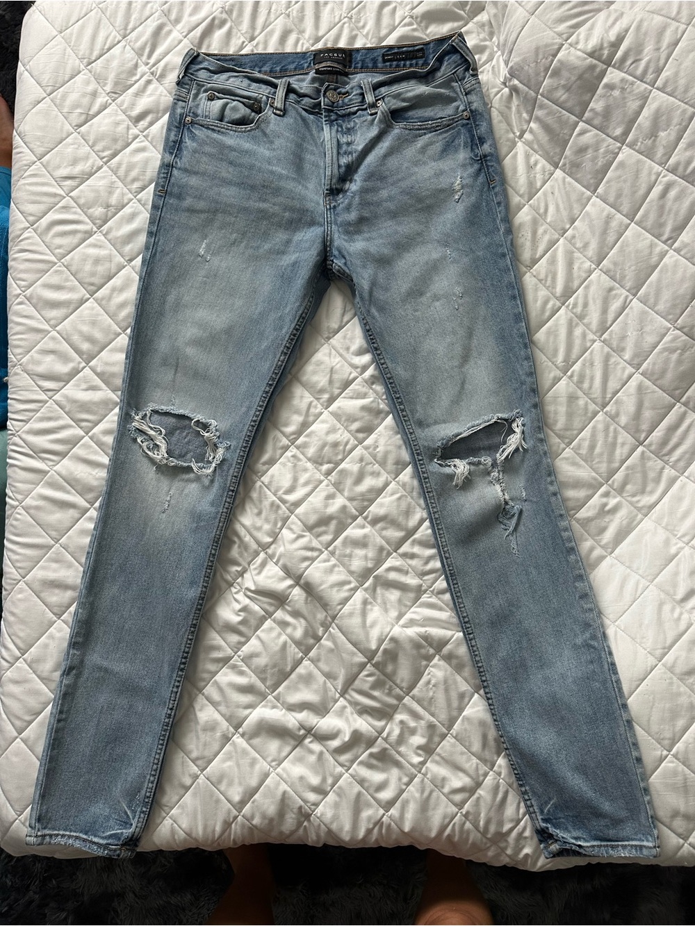 PacSun Light Wash Distressed Women’s Skinny Jeans